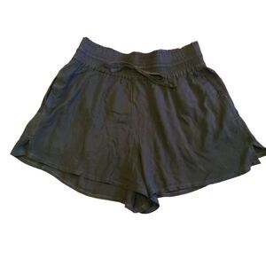 Abercrombie shorts NWT size M